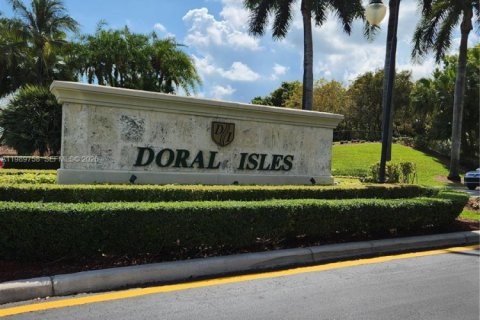 Купить кондоминиум в Дорал, Флорида 3 спальни, 158.86м2, № 2057380 - фото 3