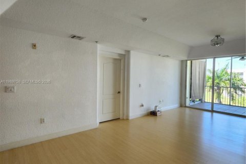 Купить кондоминиум в Дорал, Флорида 3 спальни, 158.86м2, № 2057380 - фото 9