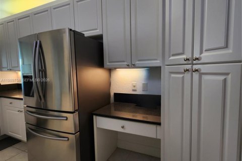 Купить кондоминиум в Дорал, Флорида 3 спальни, 158.86м2, № 2057380 - фото 24