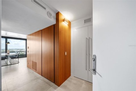 Condominio en venta en Sarasota, Florida, 2 dormitorios, 220.55 m2 № 2208845 - foto 12