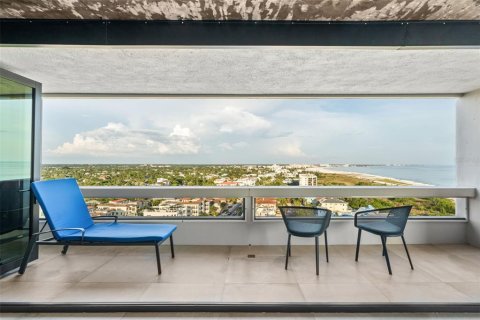 Condominio en venta en Sarasota, Florida, 2 dormitorios, 220.55 m2 № 2208845 - foto 17