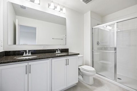 Townhouse in Lake Wales, Florida 3 bedrooms, 144.65 sq.m. № 2375519 - photo 11