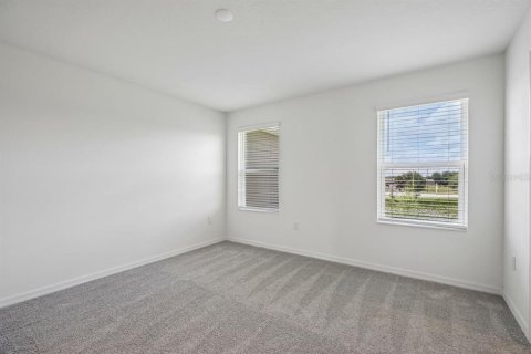 Townhouse in Lake Wales, Florida 3 bedrooms, 144.65 sq.m. № 2375519 - photo 10