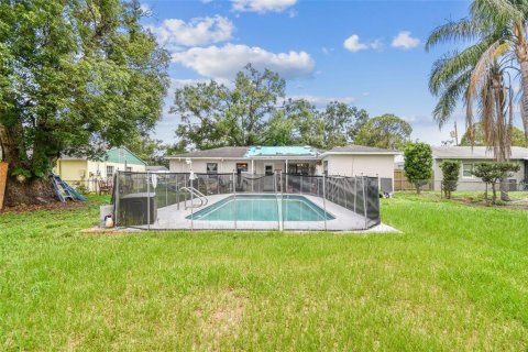 House in Tampa, Florida 5 bedrooms, 176.33 sq.m. № 1787362 - photo 2