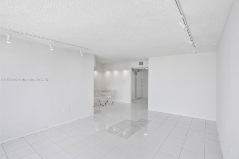 Купить кондоминиум в Авентура, Флорида 2 спальни, 145.39м2, № 1984953 - фото 4