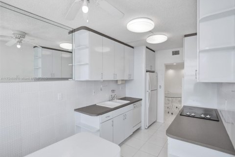 Купить кондоминиум в Авентура, Флорида 2 спальни, 145.39м2, № 1984953 - фото 11