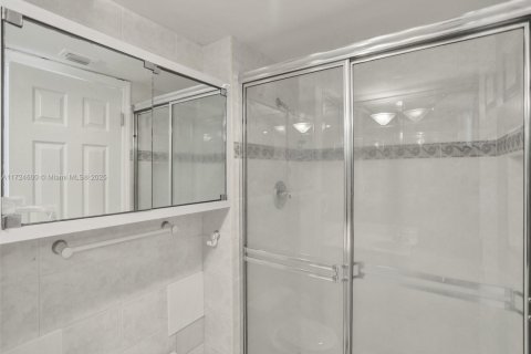 Купить кондоминиум в Авентура, Флорида 2 спальни, 145.39м2, № 1984953 - фото 23