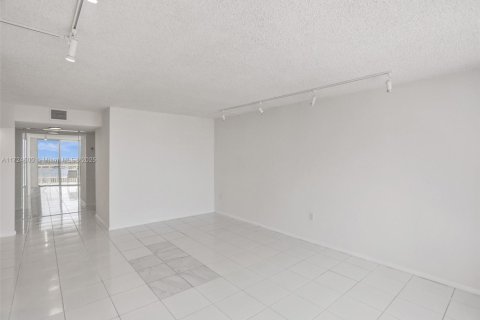 Купить кондоминиум в Авентура, Флорида 2 спальни, 145.39м2, № 1984953 - фото 5