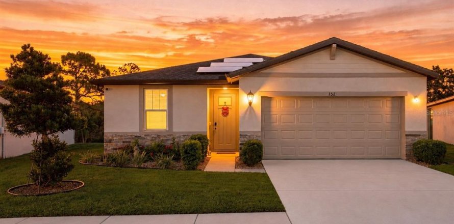House in Nokomis, Florida 3 bedrooms, 158.31 sq.m. № 2312422
