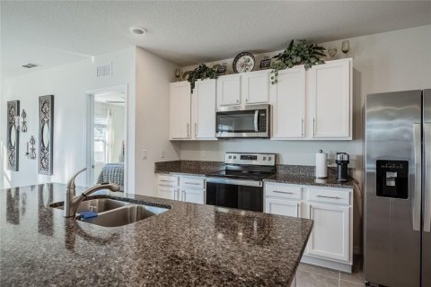 Villa ou maison à vendre à Lakeland, Floride: 3 chambres, 158.96 m2 № 2142355 - photo 2