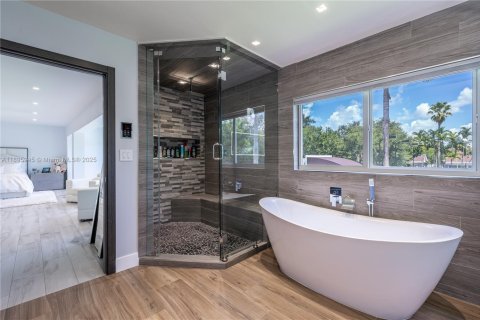 Casa en alquiler en Miami, Florida, 7 dormitorios, 743.22 m2 № 1947771 - foto 27