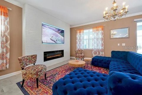 Casa en alquiler en Kissimmee, Florida, 8 dormitorios, 398.46 m2 № 2426016 - foto 2