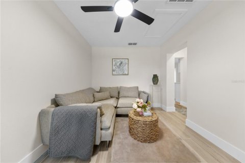 Villa ou maison à vendre à Apopka, Floride: 2 chambres, 74.04 m2 № 2430555 - photo 20