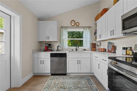 Villa ou maison à vendre à Apopka, Floride: 2 chambres, 74.04 m2 № 2430555 - photo 4