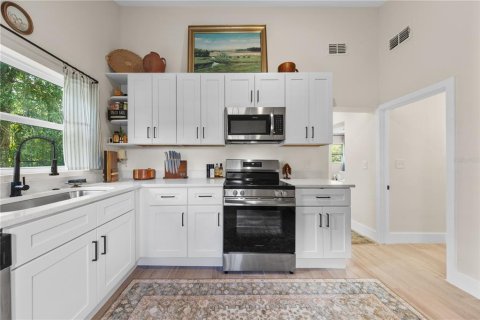 Villa ou maison à vendre à Apopka, Floride: 2 chambres, 74.04 m2 № 2430555 - photo 5