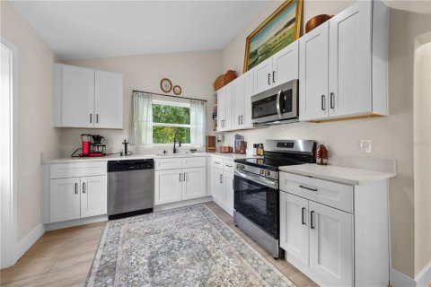 Villa ou maison à vendre à Apopka, Floride: 2 chambres, 74.04 m2 № 2430555 - photo 8