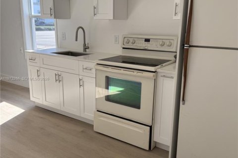 Appartement à louer à Hollywood, Floride: 2 chambres № 2040925 - photo 3