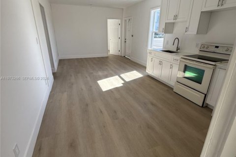 Appartement à louer à Hollywood, Floride: 2 chambres № 2040925 - photo 2