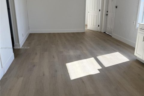 Appartement à louer à Hollywood, Floride: 2 chambres № 2040925 - photo 4