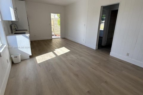 Appartement à louer à Hollywood, Floride: 2 chambres № 2040925 - photo 13