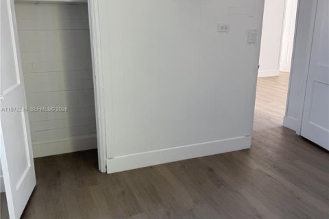 Appartement à louer à Hollywood, Floride: 2 chambres № 2040925 - photo 7