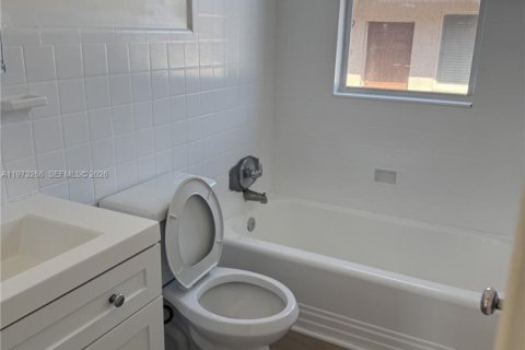 Appartement à louer à Hollywood, Floride: 2 chambres № 2040925 - photo 8