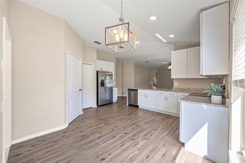 House in Wesley Chapel, Florida 3 bedrooms, 164.81 sq.m. № 1793010 - photo 18