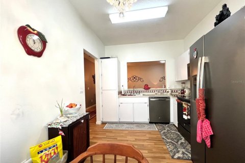 Casa en venta en Zephyrhills, Florida, 3 dormitorios, 120.77 m2 № 1288123 - foto 11
