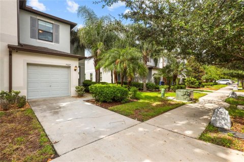 Touwnhouse à vendre à Tampa, Floride: 2 chambres, 143.81 m2 № 2322922 - photo 7