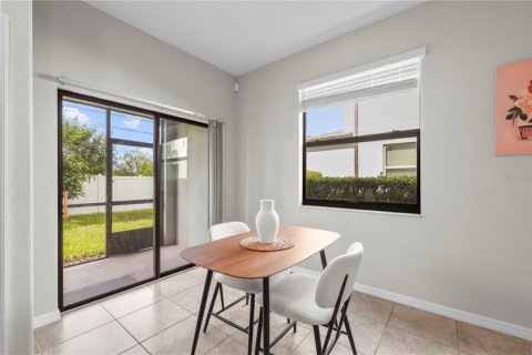 Touwnhouse à vendre à Tampa, Floride: 2 chambres, 143.81 m2 № 2322922 - photo 16
