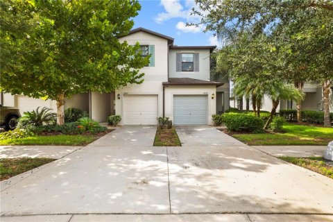 Touwnhouse à vendre à Tampa, Floride: 2 chambres, 143.81 m2 № 2322922 - photo 3