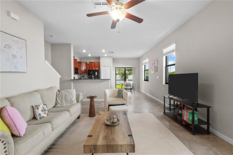 Touwnhouse à vendre à Tampa, Floride: 2 chambres, 143.81 m2 № 2322922 - photo 10