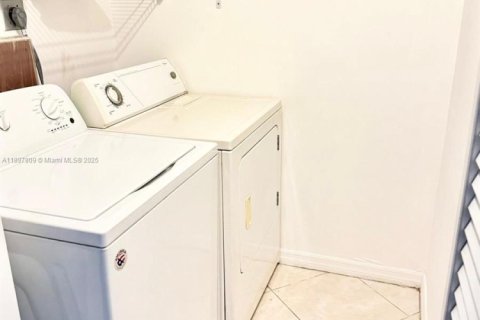 Condominio en alquiler en Aventura, Florida, 1 dormitorio, 69.68 m2 № 1949201 - foto 11