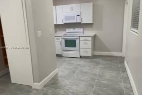Appartement à louer à Fort Lauderdale, Floride: 41.81 m2 № 1988078 - photo 5