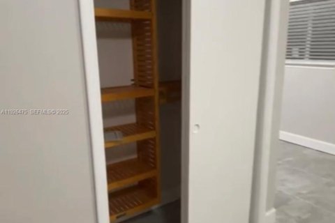 Appartement à louer à Fort Lauderdale, Floride: 41.81 m2 № 1988078 - photo 3