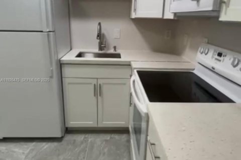 Appartement à louer à Fort Lauderdale, Floride: 41.81 m2 № 1988078 - photo 6