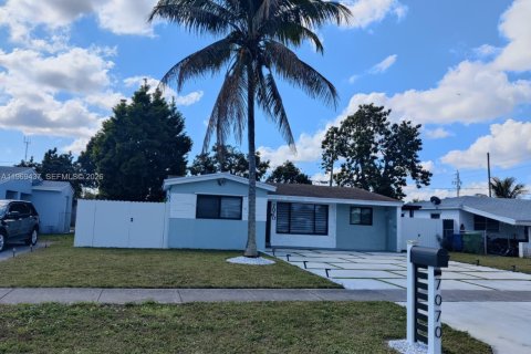 Casa en venta en Miramar, Florida, 3 dormitorios, 104.98 m2 № 2030298 - foto 3