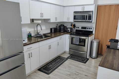 Casa en venta en Miramar, Florida, 3 dormitorios, 104.98 m2 № 2030298 - foto 13