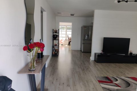 Casa en venta en Miramar, Florida, 3 dormitorios, 104.98 m2 № 2030298 - foto 11