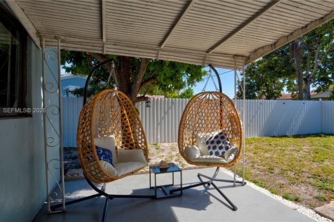 Casa en venta en Miramar, Florida, 3 dormitorios, 104.98 m2 № 2030298 - foto 27