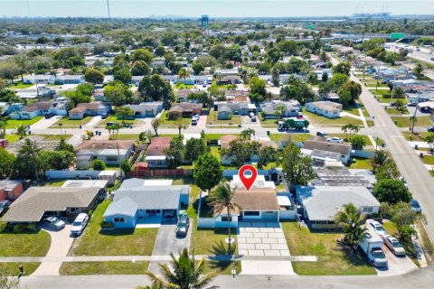 Casa en venta en Miramar, Florida, 3 dormitorios, 104.98 m2 № 2030298 - foto 29