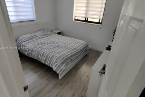 Casa en venta en Miramar, Florida, 3 dormitorios, 104.98 m2 № 2030298 - foto 8