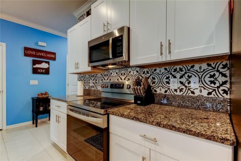 Adosado en venta en Land O' Lakes, Florida, 3 dormitorios, 148.74 m2 № 1916417 - foto 11