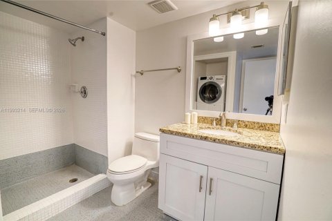 Condo in Weston, Florida, 2 bedrooms  № 2074920 - photo 11