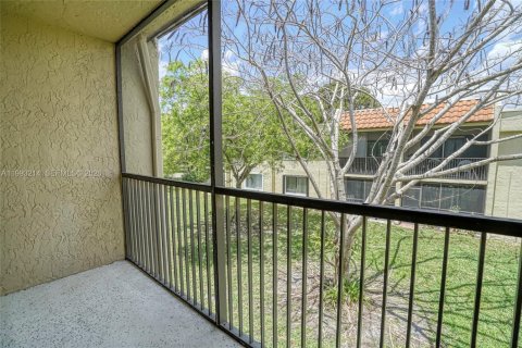 Condo in Weston, Florida, 2 bedrooms  № 2074920 - photo 5