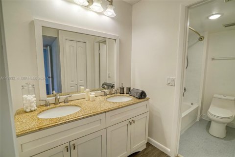 Condo in Weston, Florida, 2 bedrooms  № 2074920 - photo 8