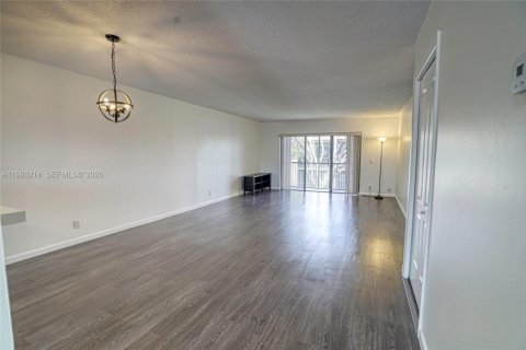 Condo in Weston, Florida, 2 bedrooms  № 2074920 - photo 4