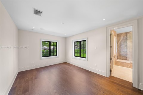 Casa en venta en Coral Gables, Florida, 5 dormitorios № 1984239 - foto 25