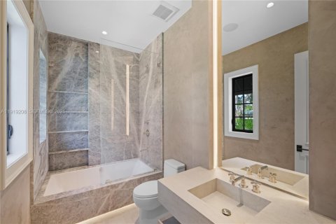 Casa en venta en Coral Gables, Florida, 5 dormitorios № 1984239 - foto 26
