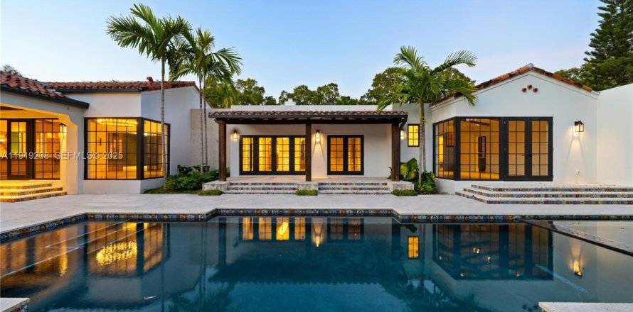 Casa en Coral Gables, Florida 5 dormitorios № 1984239